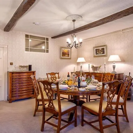 Stepping Stones House גראסמיר